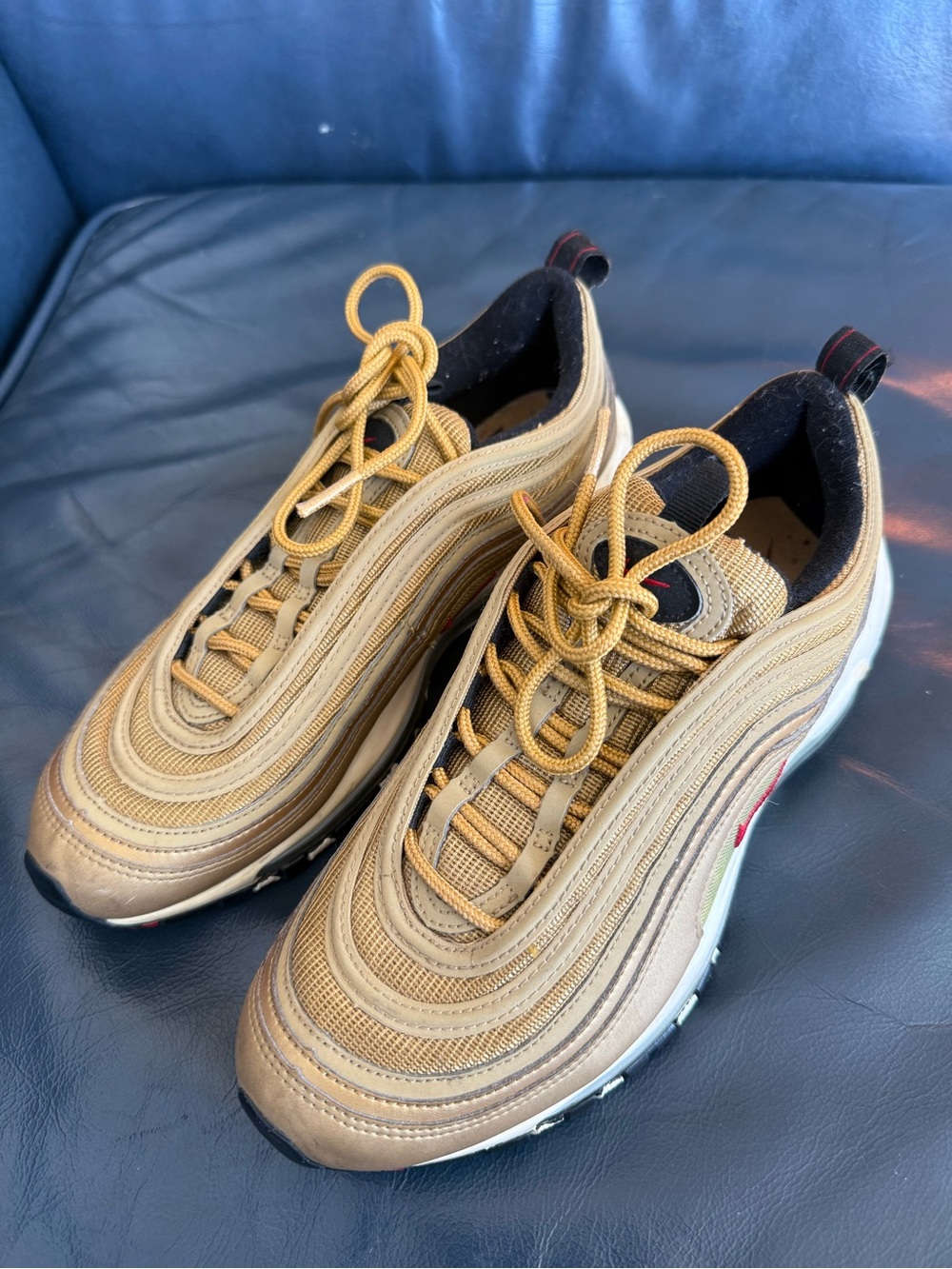 Nike Air Max Gold Sneakers. SIze 6.5 Unisex.